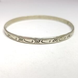 Vintage Silver Tone Hammered Floral Design Bangle Bracelet, Skinny Stacking